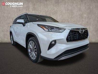 New 2026 Toyota Highlander Platinum