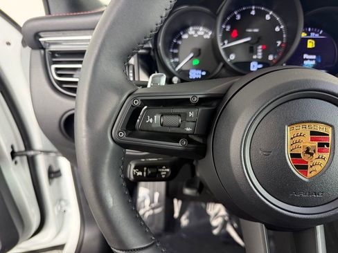 Certified 2026 Porsche Macan Turbo AWD/4WD image 28