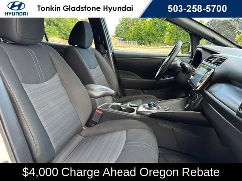 Used 2025 Nissan Leaf S FWD image 20