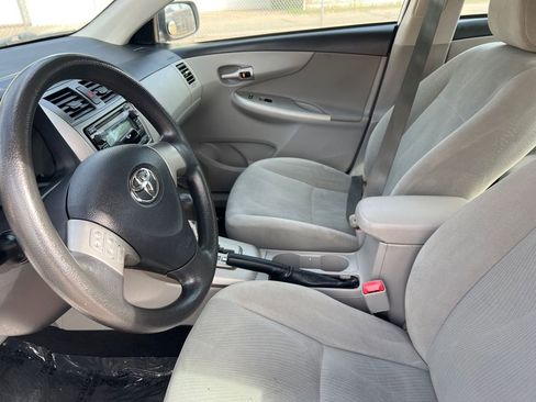 Used 2012 Toyota Corolla LE FWD image 10