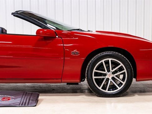 Used 2002 Chevrolet Camaro Z28 w/ SS Performance/Appearance Pkg image 3