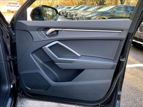 Used 2025 Audi Q3 2.0T Premium w/ Convenience Package image 22