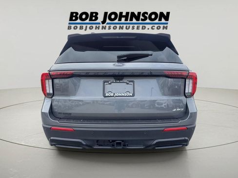 Used 2025 Ford Explorer ST-Line w/ ST-Line Street Pack AWD/4WD image 4