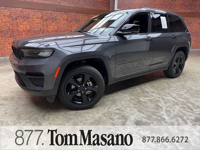 Used 2023 Jeep Grand Cherokee Altitude