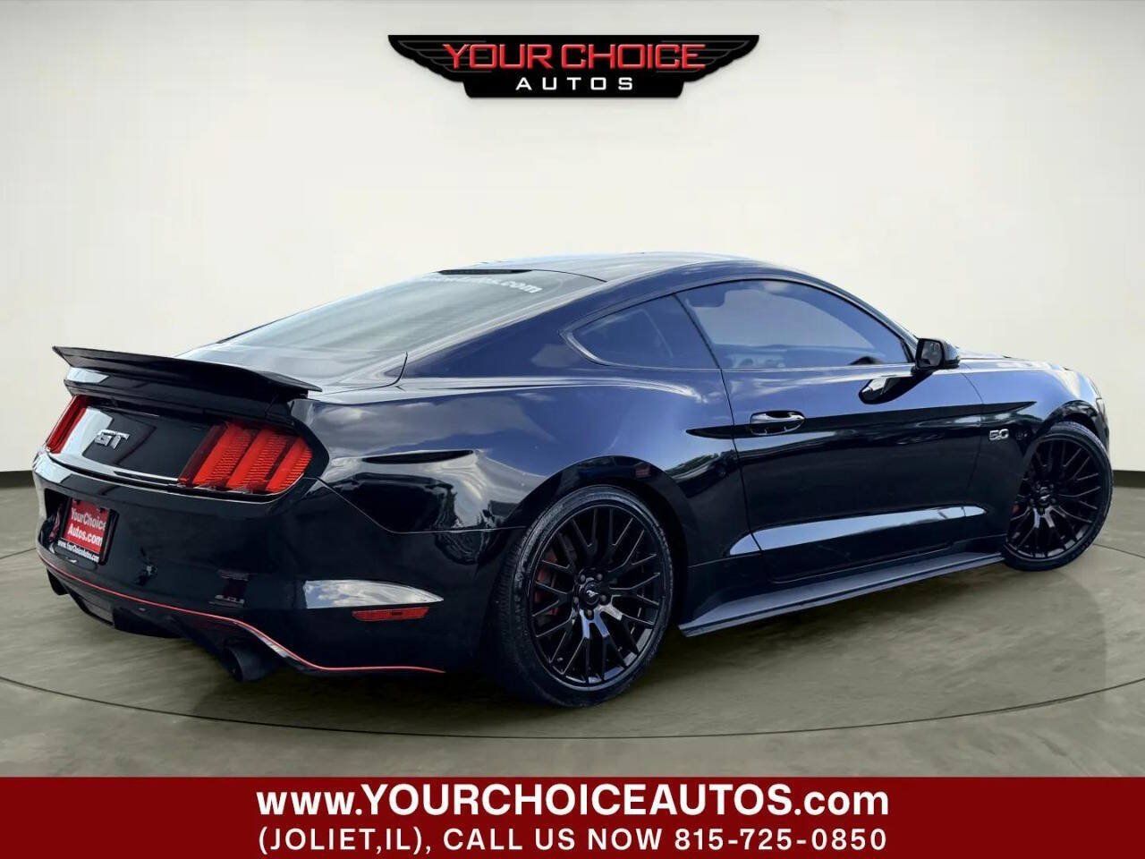 Used 2017 Ford Mustang GT RWD image 6