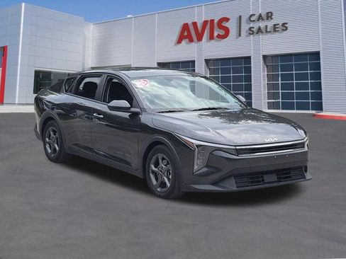 Used 2025 Kia K4 FWD image 3