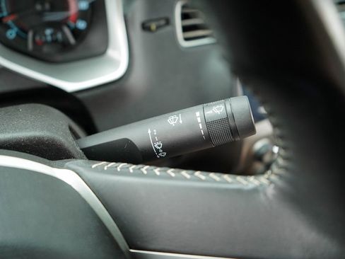Used 2010 Chevrolet Camaro SS RWD image 32