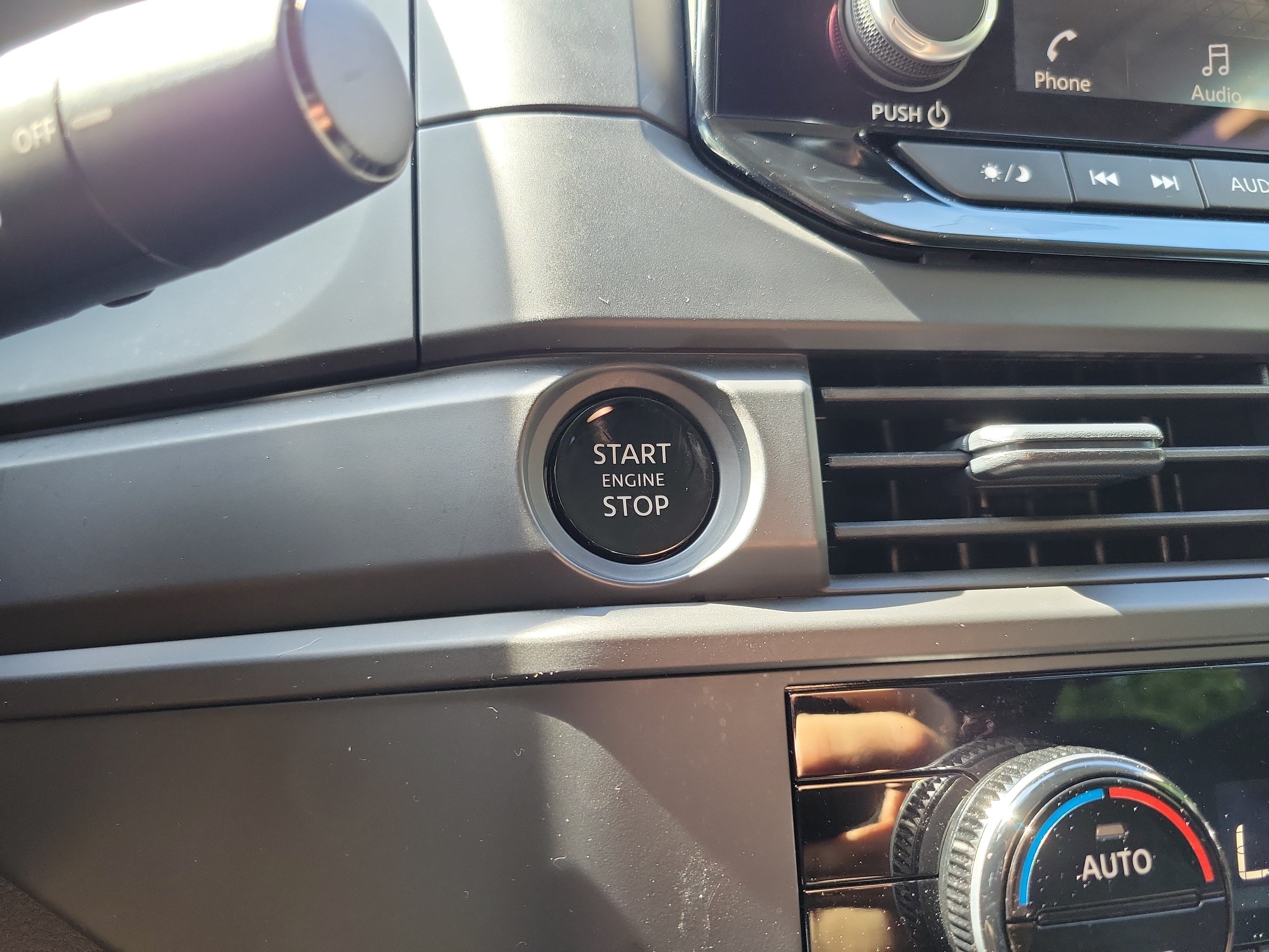 Certified 2025 Nissan Pathfinder S FWD image 32