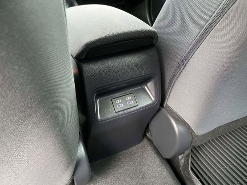 Used 2025 Toyota Corolla LE w/ Convenience Package image 13