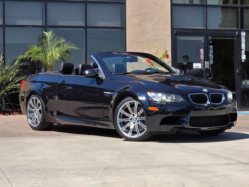 Used 2012 BMW M3 image 3