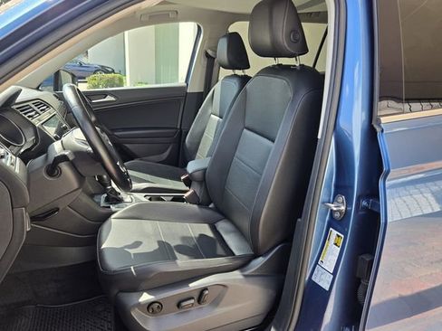 Used 2019 Volkswagen Tiguan SE w/ Panoramic Sunroof Package image 13