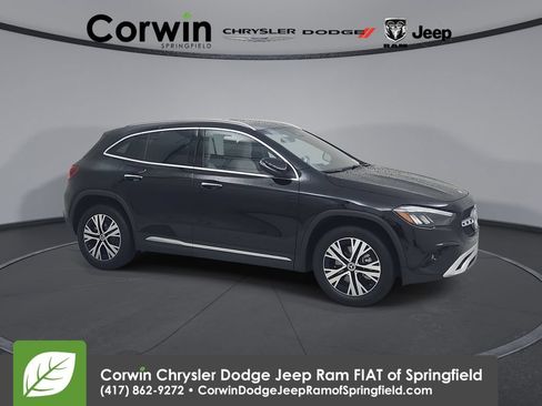 Used 2025 Mercedes-Benz GLA 250 4MATIC image 1