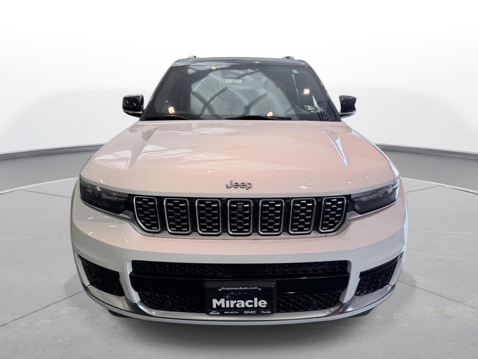 Used 2022 Jeep Grand Cherokee L Summit AWD/4WD image 17