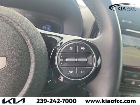 Used 2025 Kia Soul EX FWD image 31