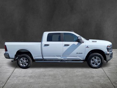 Used 2025 RAM 2500 Big Horn AWD/4WD image 4