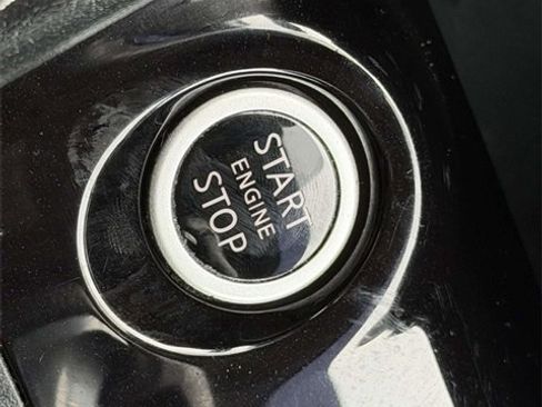 Used 2020 Nissan Kicks SR w/ Exterior Package image 22