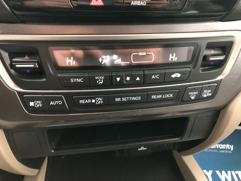 Used 2018 Honda Pilot EX image 17