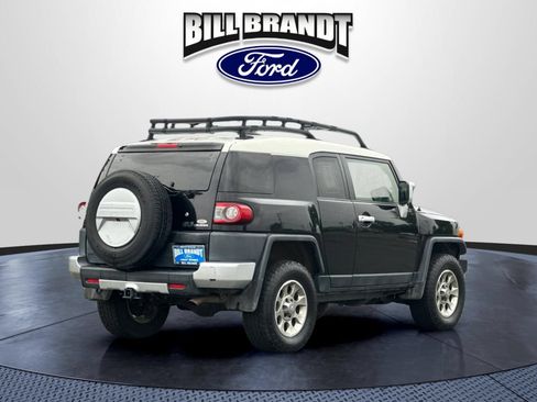 Used 2012 Toyota FJ Cruiser 4WD w/ Convenience Pkg image 3
