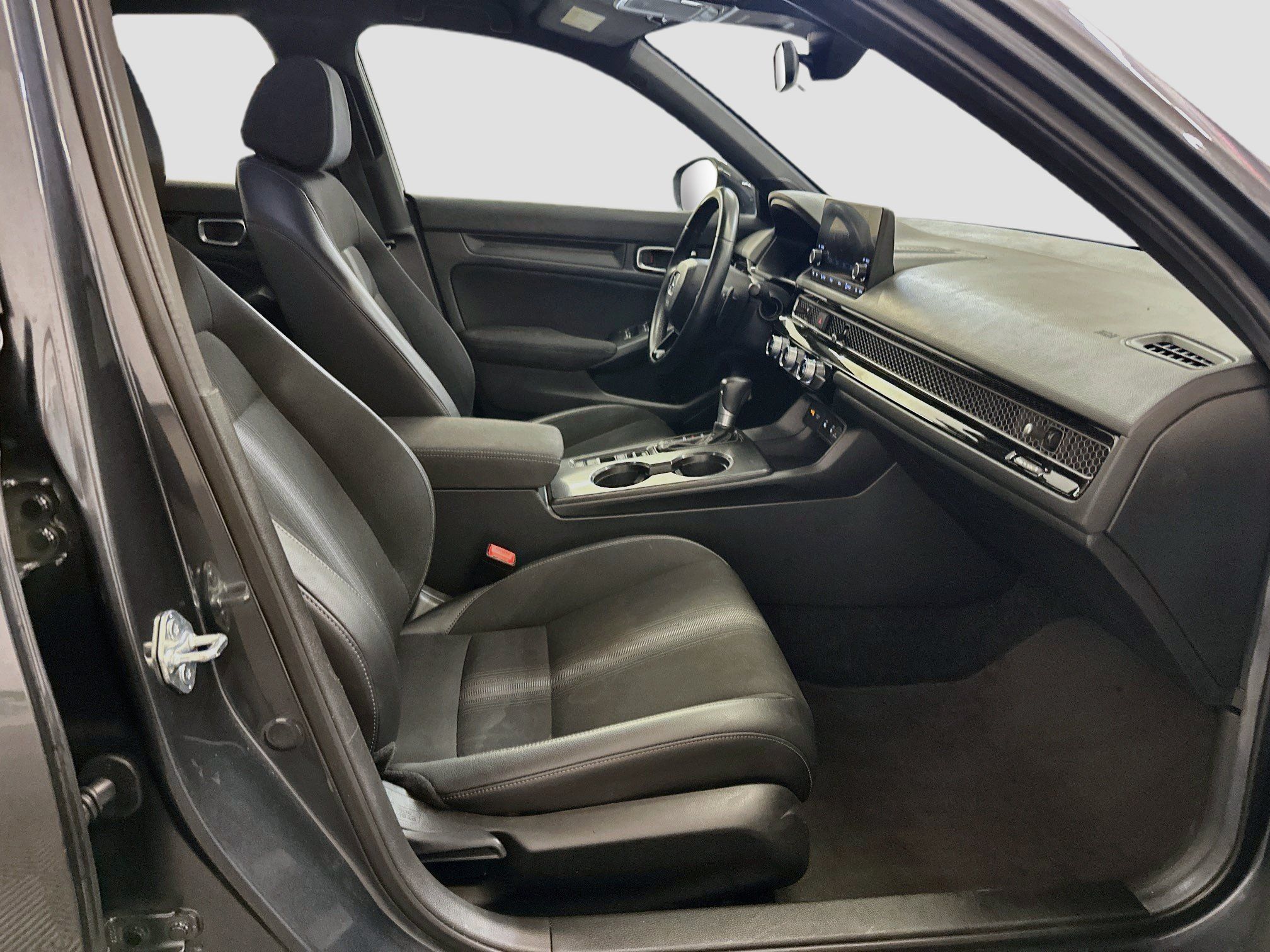 Used 2025 Honda Civic Sport image 31