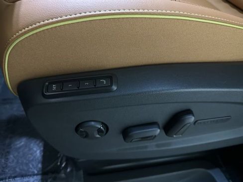 New 2025 Volkswagen ID. Buzz Pro S image 16