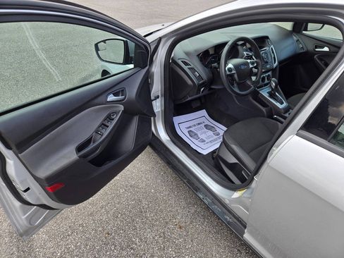 Used 2014 Ford Focus SE FWD image 17