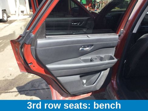 Used 2022 Nissan Pathfinder SL w/ SL Premium Package image 19