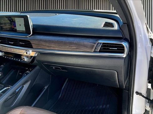 Used 2022 Kia Telluride SX w/ SX Prestige Package image 17