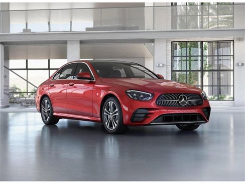 Used 2022 Mercedes-Benz E 350 4MATIC Sedan image 11