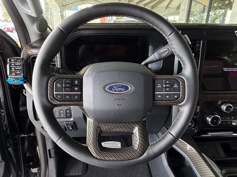 New 2025 Ford F250 Lariat w/ Lariat Ultimate Package AWD/4WD image 19