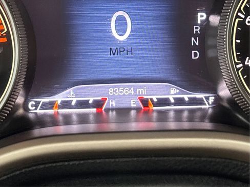 Used 2017 Jeep Cherokee Limited AWD/4WD image 47