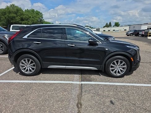 Used 2023 Cadillac XT4 Premium Luxury w/ Technology Package AWD/4WD image 4