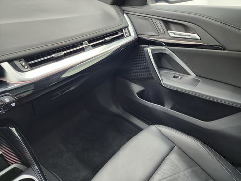 Used 2025 BMW X1 xDrive28i image 12