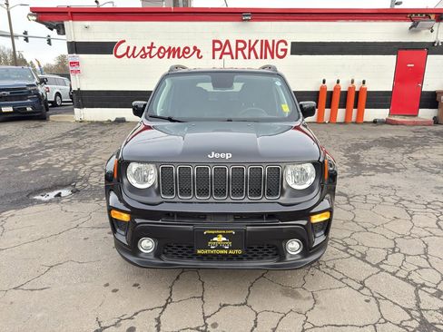 Used 2020 Jeep Renegade Latitude w/ Popular Equipment Group image 9