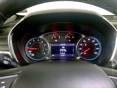 Used 2023 Chevrolet Equinox Premier AWD/4WD image 21