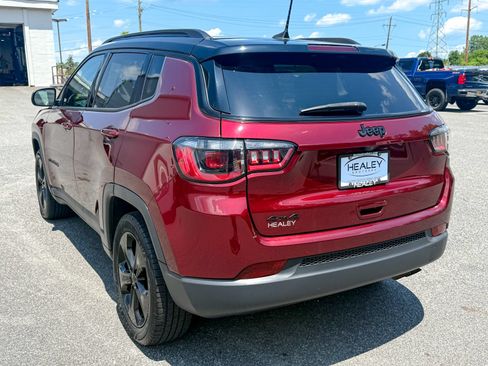 Used 2021 Jeep Compass Latitude w/ Sun and Sound Group AWD/4WD image 5