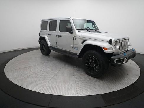 Used 2022 Jeep Wrangler Unlimited Sahara image 13