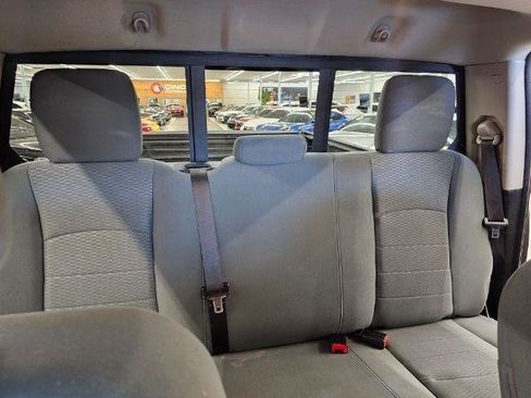 Used 2019 RAM 1500 Classic SLT AWD/4WD image 31