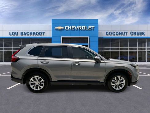 Used 2023 Honda CR-V LX image 9