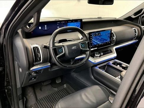 Used 2025 Ford Expedition Tremor AWD/4WD image 15
