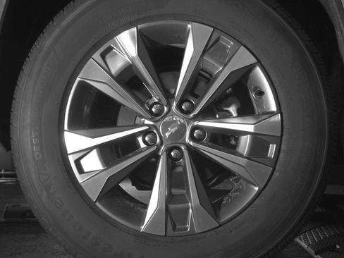 Used 2025 Chevrolet Equinox LT image 15