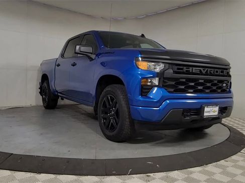 Used 2022 Chevrolet Silverado 1500 Custom w/ LPO, Dark Essentials Package image 2