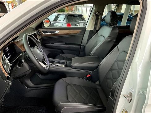 New 2026 Volkswagen Atlas SE image 17