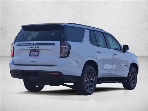 Used 2021 Chevrolet Tahoe Z71 w/ Luxury Package AWD/4WD image 5