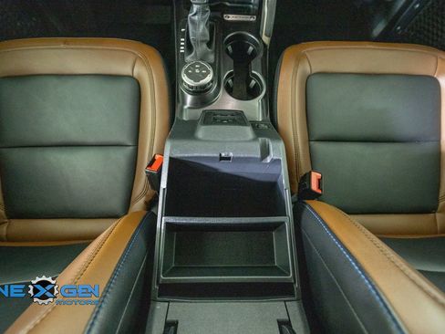 Used 2024 Ford Bronco Outer Banks AWD/4WD image 34