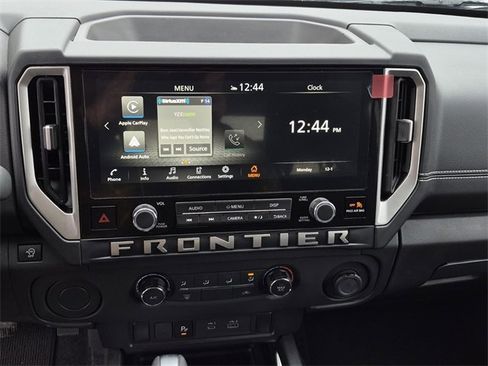 Certified 2025 Nissan Frontier SV image 25