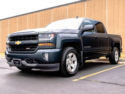 Certified 2018 Chevrolet Silverado 1500 LT w/ All Star Edition AWD/4WD image 4