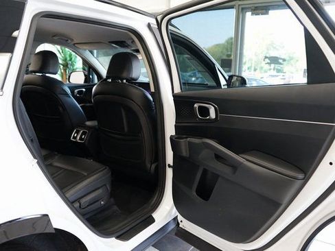 Used 2022 Kia Sorento S image 47
