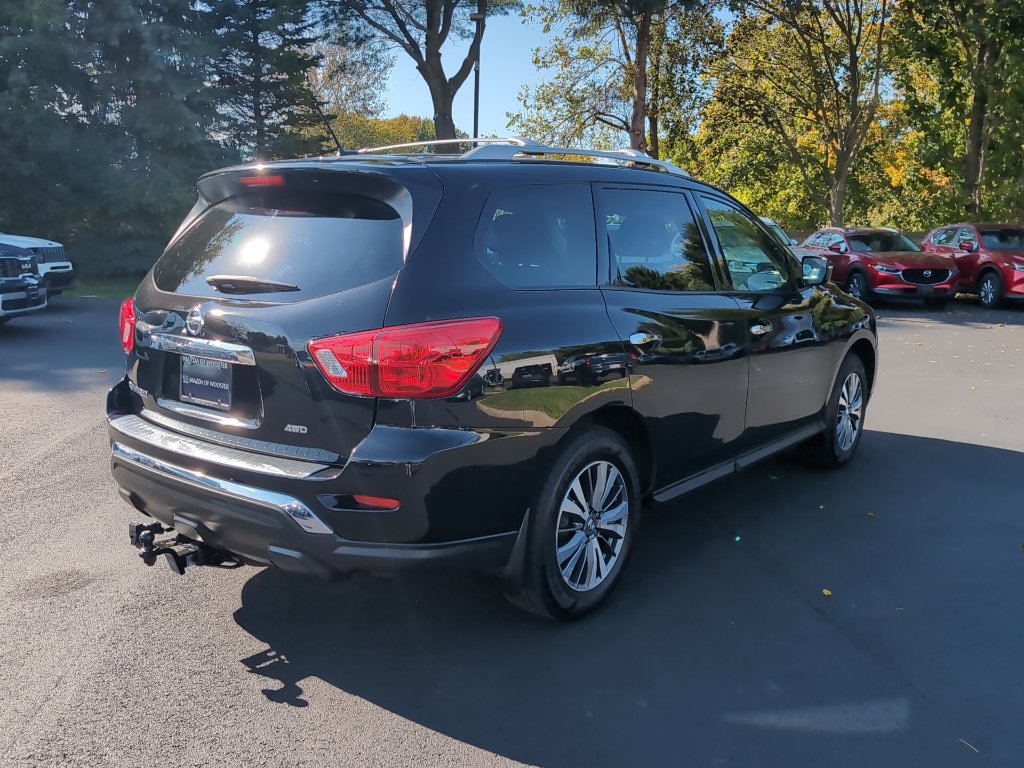 Used 2017 Nissan Pathfinder S AWD/4WD image 5