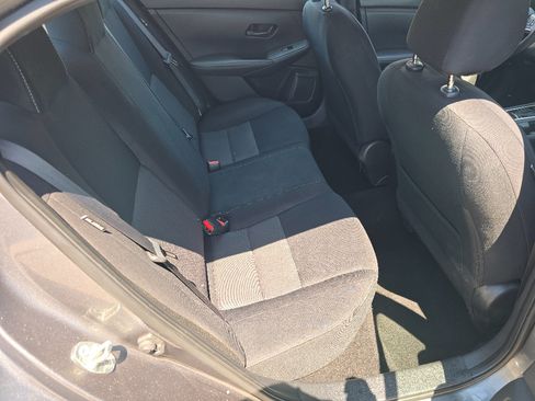 Used 2024 Nissan Sentra SV FWD image 14