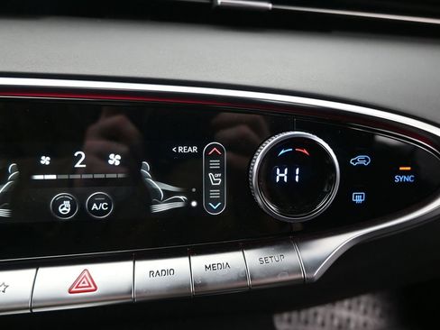 Used 2022 Genesis GV70 3.5T Sport w/ Sport Prestige Package image 31